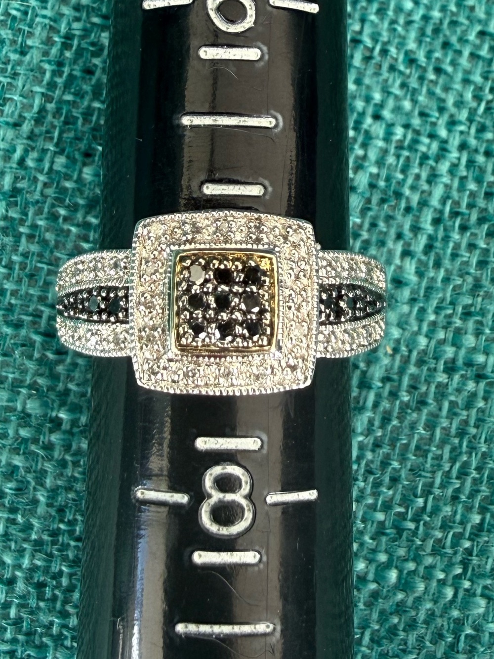 Elegant 925 Silver with Black & White diamonds Women's Ring - Picture 4 of 4